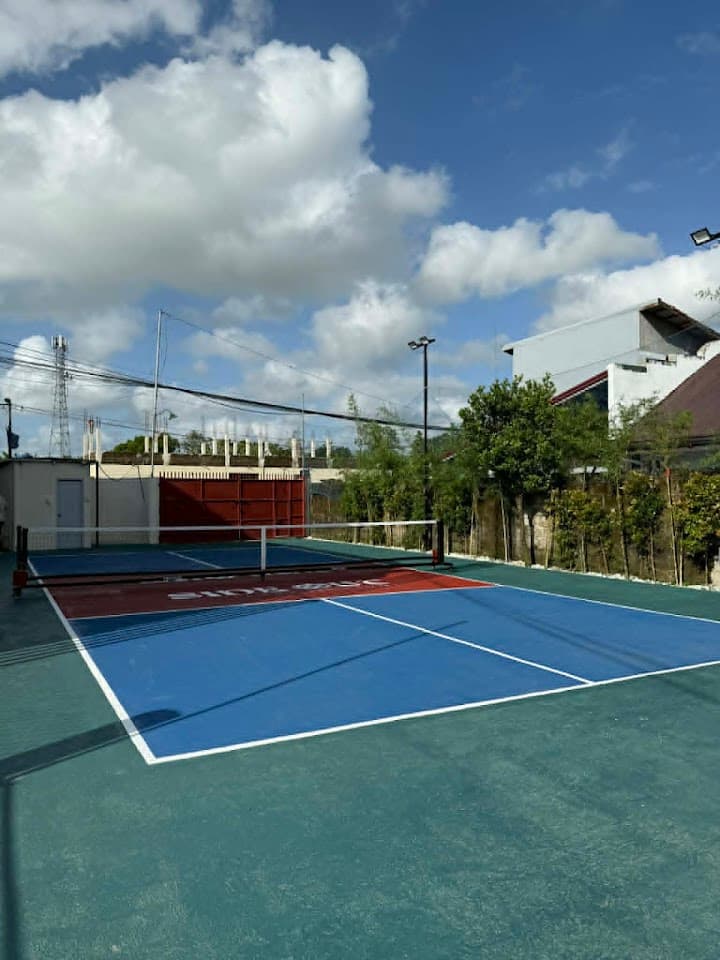 Sideout: The Pickleball Court pickleball court in Batan — main view