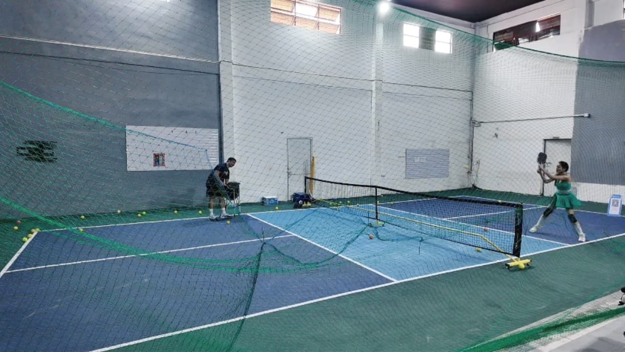 24/7 Pickle Mandaluyong pickleball court at 362 San Rafael St, Mandaluyong City, Metro Manila | PickleBoard
