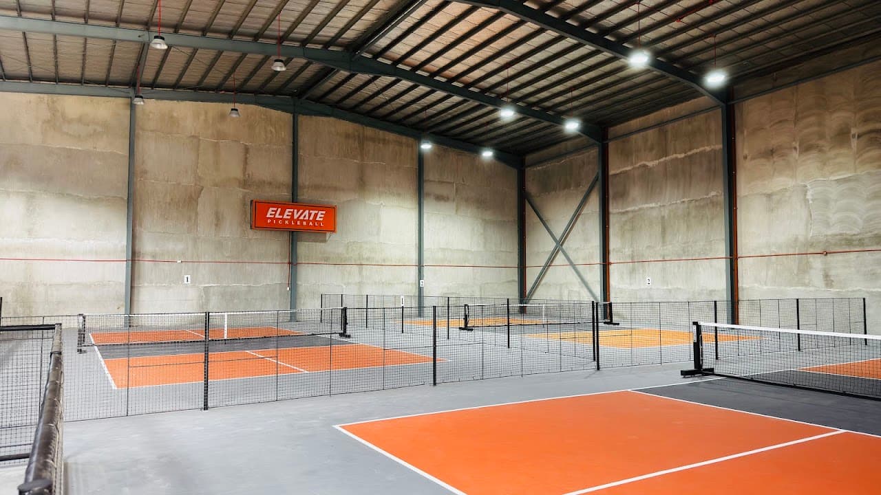 ELEVATE Pickleball SPORT CENTER INC. pickleball court in Amadeo — main view