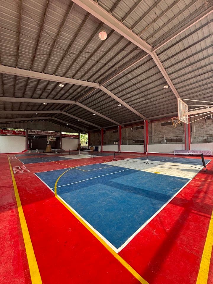 Pickle Smashers Club pickleball court in General Mariano Alvarez — main view