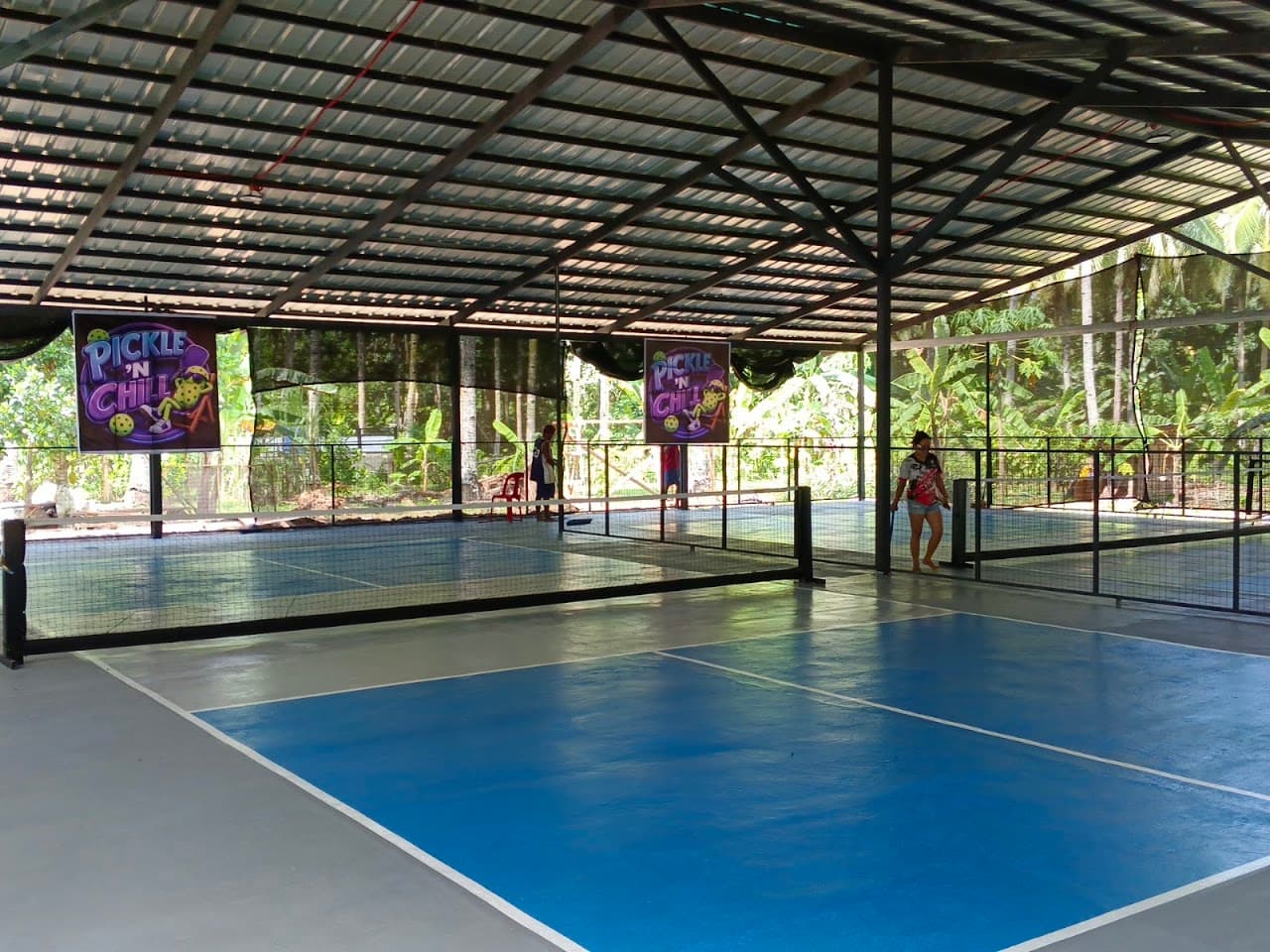 Pickle 'N Chill pickleball court in Clarin — main view