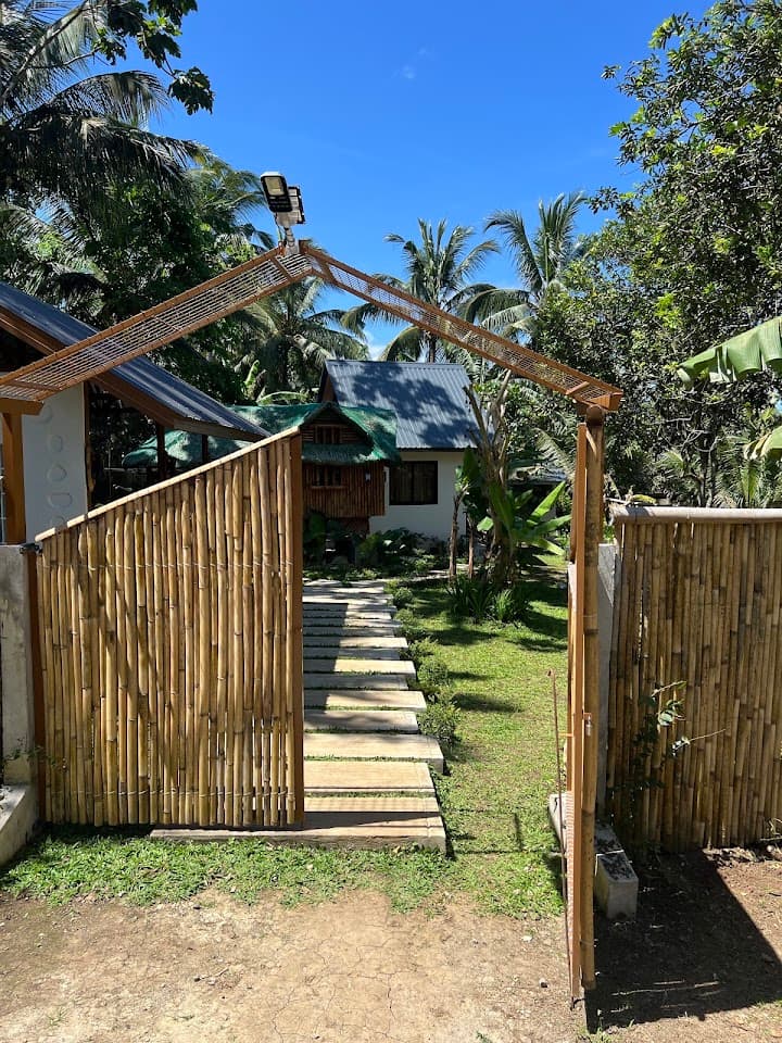 Amadea Resort and Pickleball pickleball court in Amadeo — main view