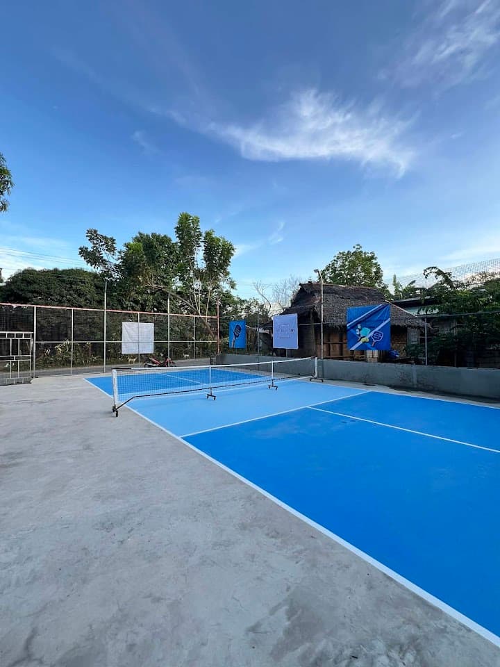 The Blue Box pickleball court in Dumaguete — main view
