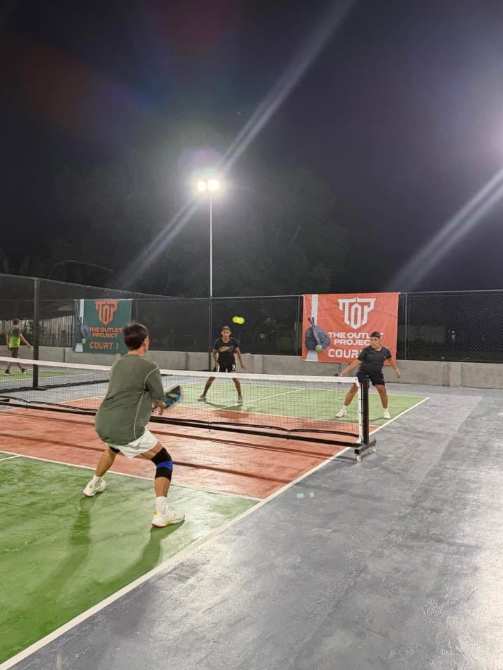 The Outlet Project Hub pickleball court in Sibulan — main view