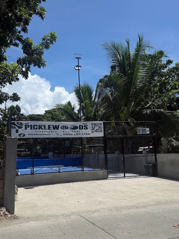 Picklewoods pickleball court in Estancia — main view