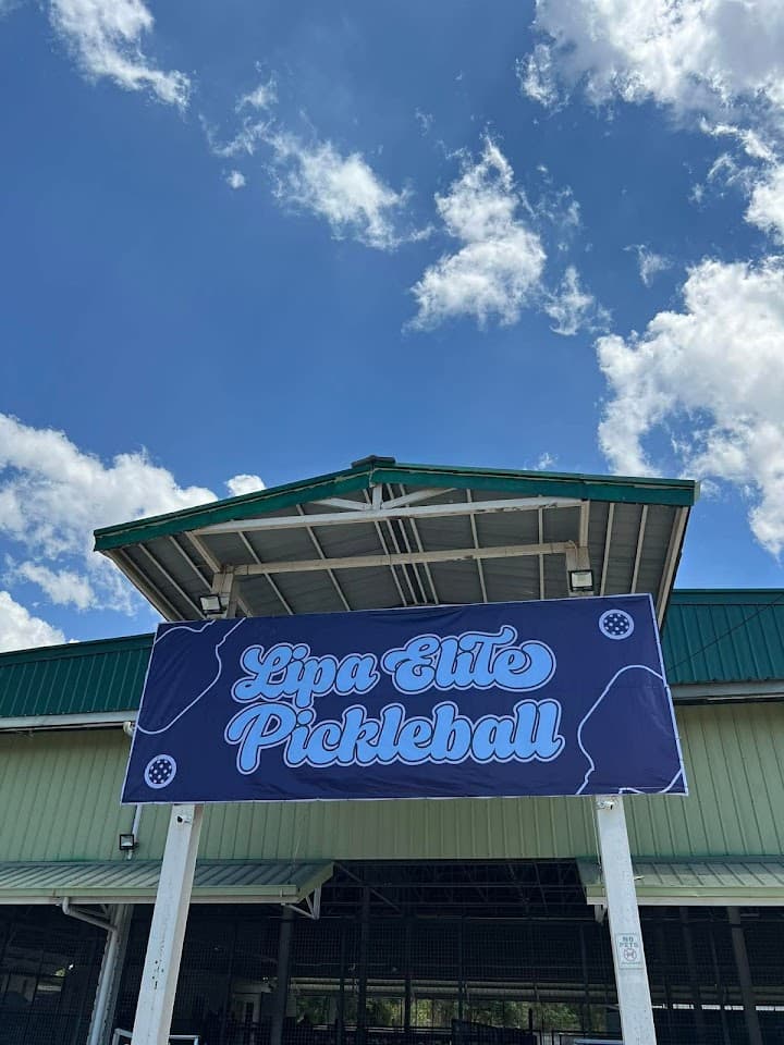 Lipa Elite Pickleball pickleball court at Mercado De Lipa, Purok 6 MK Lina St, Brgy. San Sebastian, Lipa City, Batangas | PickleBoard