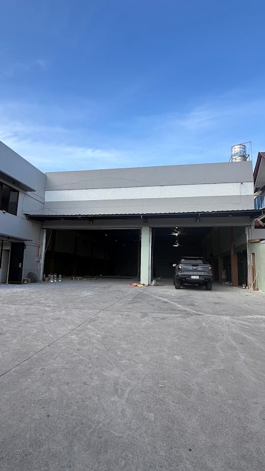 VYBE Picklehaus pickleball court at B. Suico St., Tingub, Mandaue City, Cebu, Philippines | PickleBoard